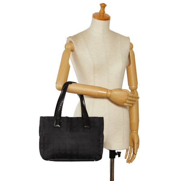 シャネル ニュートラベルラインPM トートバッグ ハンドバッグ ブラック ナイロン レザー レディース CHANEL 【中古】