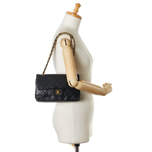 シャネル マトラッセ 23 ダブルフラップ  チェーン ショルダーバッグ ブラック ラムスキン レディース CHANEL 【中古】