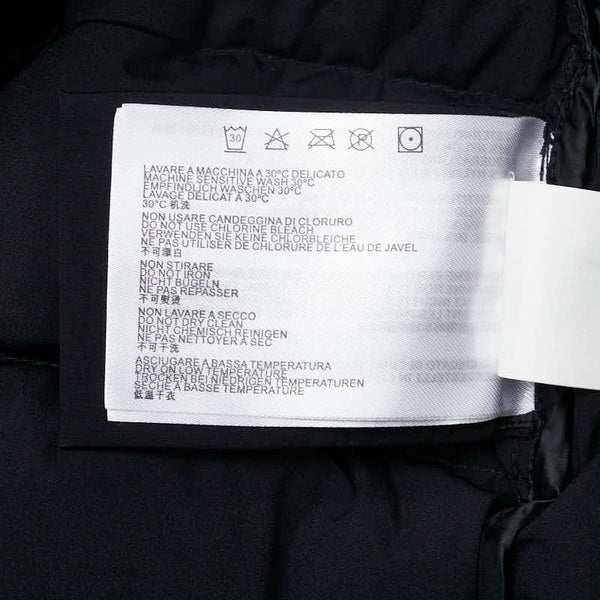 CAPE HORN ダウンコート ダウンジャケット サイズ:44 ブラック ナイロン ポリウレタン ダウン90%/フェザー10% レディース 【中古】