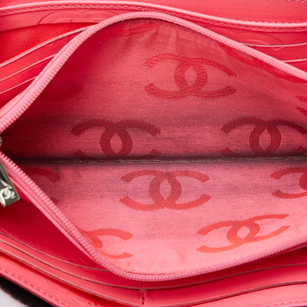 シャネル マトラッセ カンボンライン 長財布 ブラック ラムスキン エナメル レディース CHANEL 【中古】