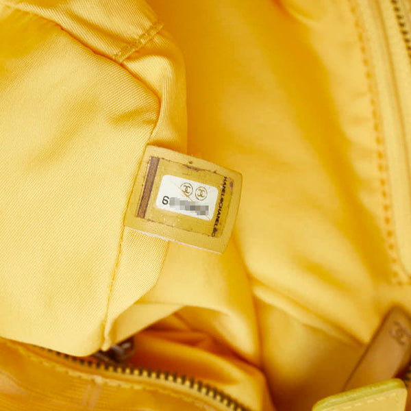 シャネル ニュートラベルライン ハンドバッグ トートバッグ イエロー ナイロン レザー レディース CHANEL 【中古】