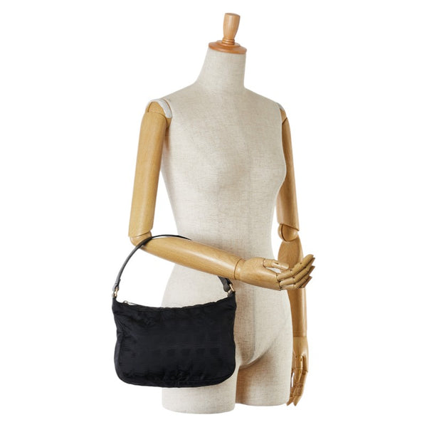 シャネル ニュートラベルライン ワンショルダーバッグ ブラック キャンバス レザー レディース CHANEL 【中古】