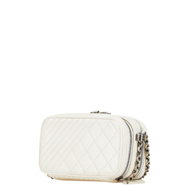 シャネル ボーイシャネル ココマーク チェーン ショルダーバッグ カメラバッグ ホワイト ラムスキン レディース CHANEL 【中古】