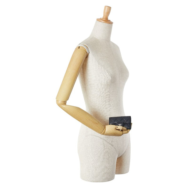 シャネル マトラッセ ココマーク キーケース 6連 ブラック ラムスキン レディース CHANEL 【中古】