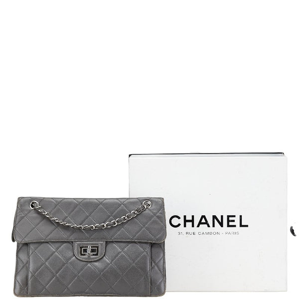 シャネル マトラッセ 2.55 ココマーク チェーン ショルダーバッグ グレー ラムスキン レディース CHANEL 【中古】