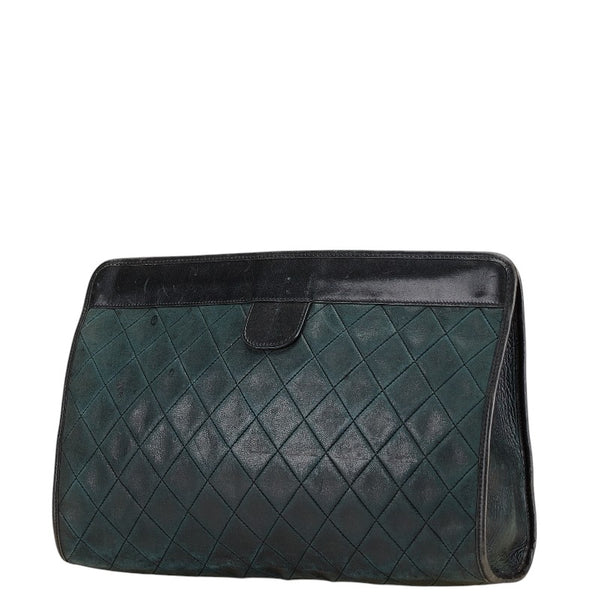 シャネル マトラッセ クラッチバッグ ブラック ゴールド ラムスキン レディース CHANEL 【中古】