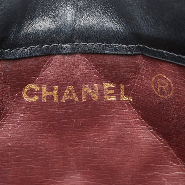 シャネル マトラッセ クラッチバッグ ブラック ゴールド ラムスキン レディース CHANEL 【中古】