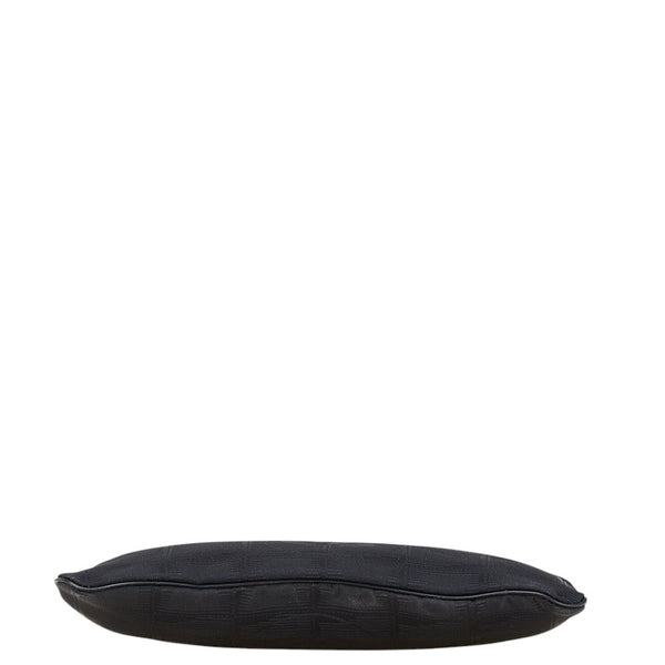 シャネル ニュートラベルライン ポーチ 小物入れ ブラック ナイロン レディース CHANEL 【中古】