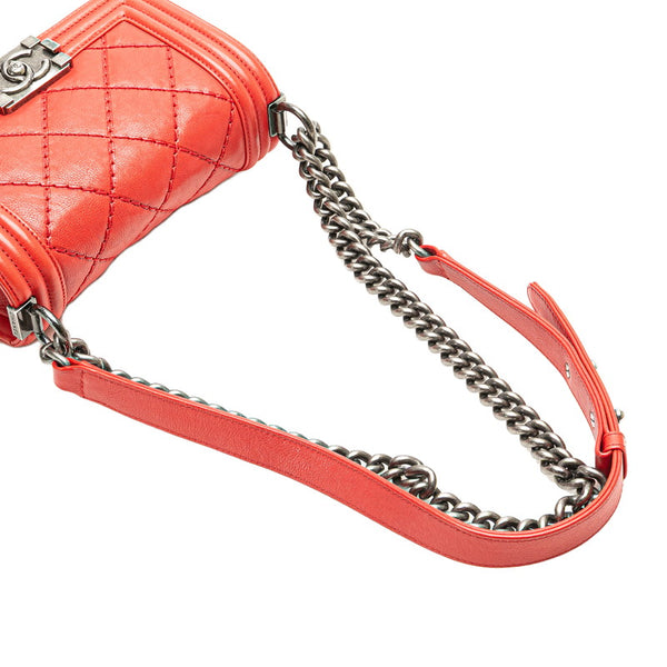 シャネル ボーイシャネル ワイルドステッチ チェーン ショルダーバッグ レッド ラムスキン レディース CHANEL 【中古】