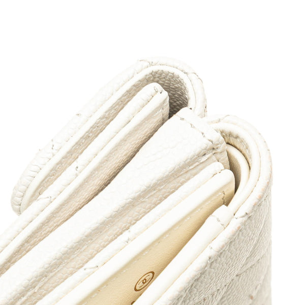 シャネル マトラッセ ココマーク クラシックスモールウォレット 三つ折り財布 A84401 ホワイト キャビアスキン レディース CHANEL 【中古】