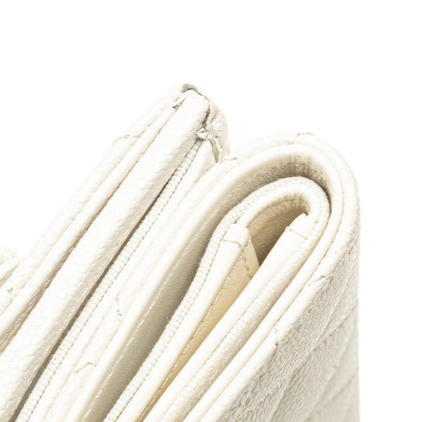 シャネル マトラッセ ココマーク クラシックスモールウォレット 三つ折り財布 A84401 ホワイト キャビアスキン レディース CHANEL 【中古】