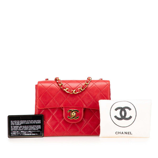 シャネル マトラッセ 17 ココマーク チェーン ショルダーバッグ レッド ラムスキン レディース CHANEL 【中古】