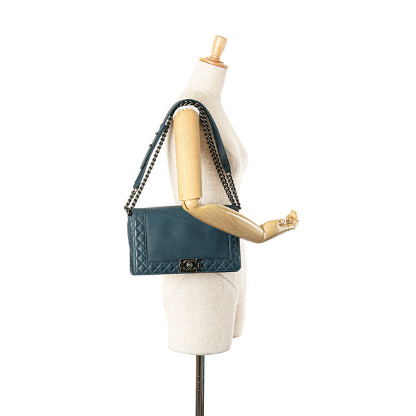 シャネル ボーイシャネル ココマーク チェーンショルダーバッグ ブルー レザー レディース CHANEL 【中古】