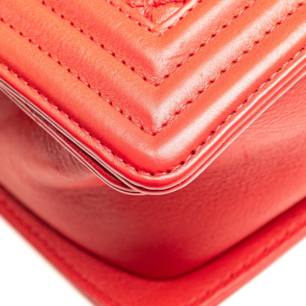 シャネル ボーイシャネル25 ワイルドステッチ 斜め掛け チェーン ショルダーバッグ レッド ラムスキン レディース CHANEL 【中古】