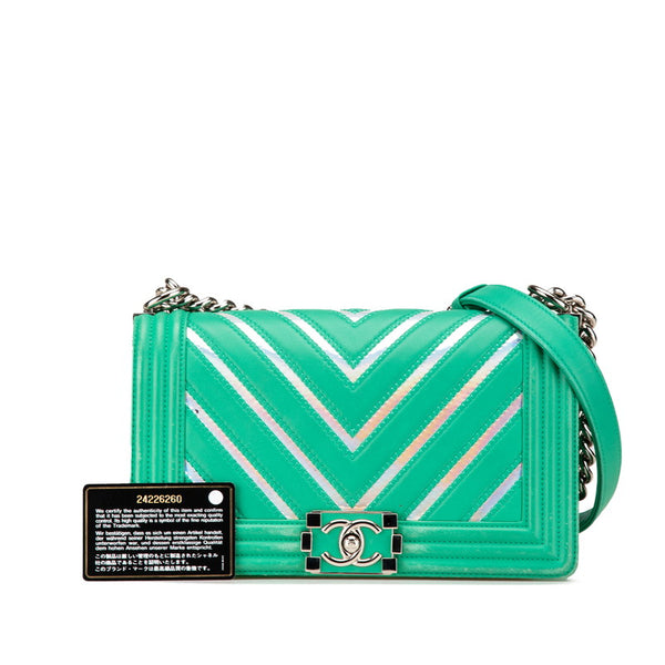 シャネル ボーイシャネル25 Vステッチ シェブロン 斜め掛け チェーン ショルダーバッグ グリーン シルバー ラムスキン パテントレザー レディース CHANEL 【中古】
