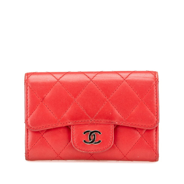 シャネル マトラッセ ココマーク クラシック カードケース 名刺入れ レッド ラムスキン レディース CHANEL 【中古】