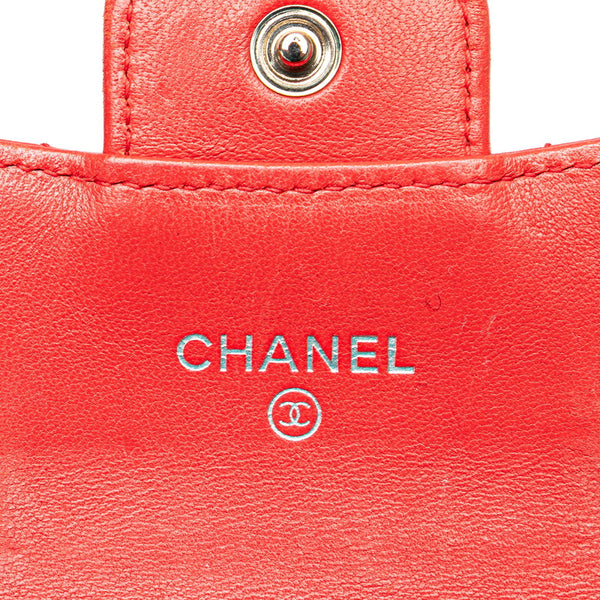シャネル マトラッセ ココマーク クラシック カードケース 名刺入れ レッド ラムスキン レディース CHANEL 【中古】