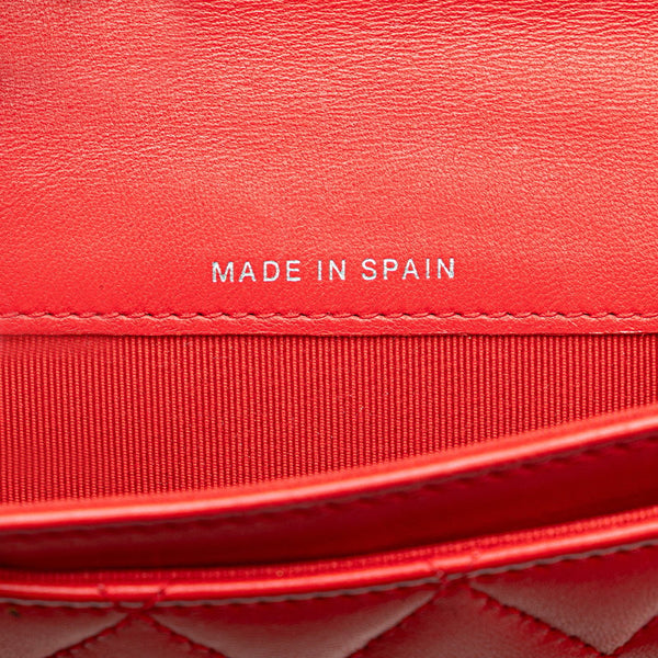 シャネル マトラッセ ココマーク クラシック カードケース 名刺入れ レッド ラムスキン レディース CHANEL 【中古】