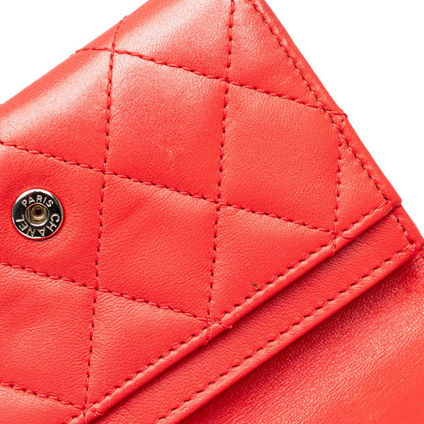 シャネル マトラッセ ココマーク クラシック カードケース 名刺入れ レッド ラムスキン レディース CHANEL 【中古】