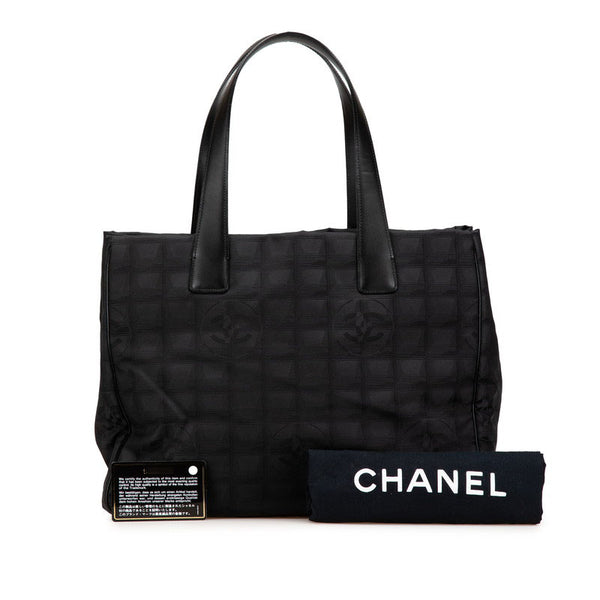 シャネル ニュートラベルライントートMM トートバッグ A15991 ブラック ナイロン レザー レディース CHANEL 【中古】
