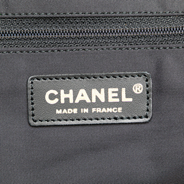 シャネル ニュートラベルライントートMM トートバッグ A15991 ブラック ナイロン レザー レディース CHANEL 【中古】