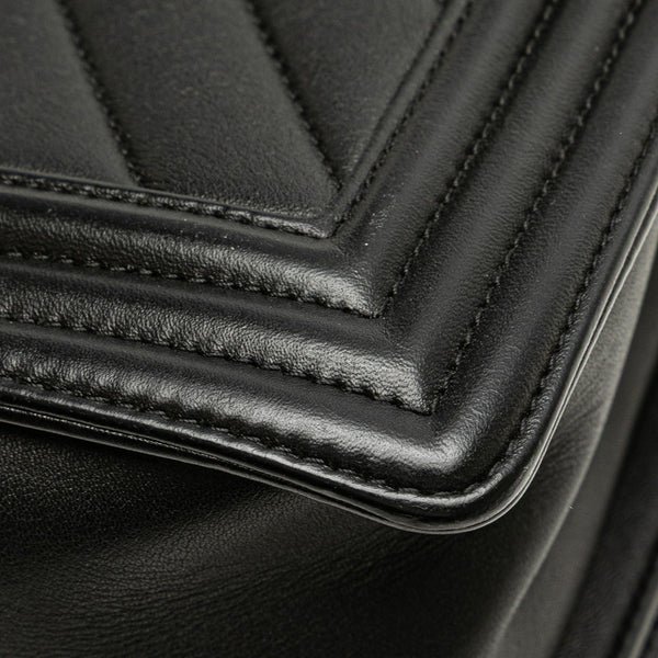 シャネル ボーイシャネル25 Vステッチ チェーン ショルダーバッグ  ブラック シルバー カーフスキン レディース CHANEL 【中古】