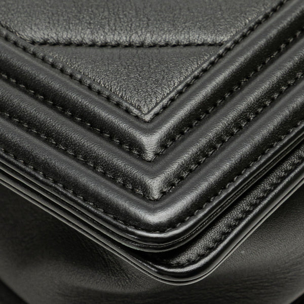 シャネル ボーイシャネル25 Vステッチ チェーン ショルダーバッグ  ブラック シルバー カーフスキン レディース CHANEL 【中古】