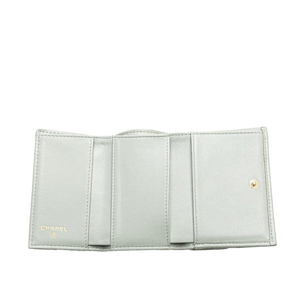 シャネル マトラッセ クラシック スモール フラップ ウォレット 三つ折り財布 AP0231 グレー ラムスキン レディース CHANEL 【中古】