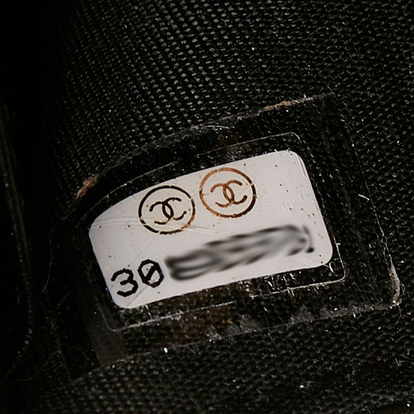 シャネル マトラッセ ココマーク  三つ折り財布 ホワイト キャビアスキン レディース CHANEL 【中古】