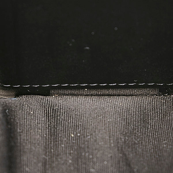 シャネル マトラッセ ココマーク  三つ折り財布 ホワイト キャビアスキン レディース CHANEL 【中古】