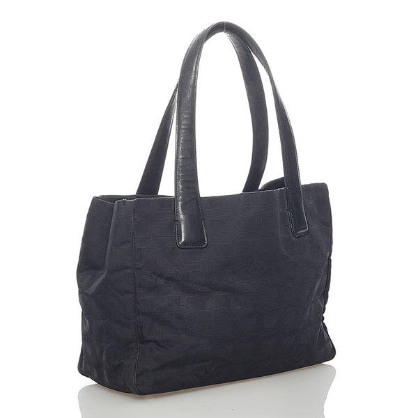 シャネル ニュートラベルライン トートバッグ ブラック ナイロン レザー レディース CHANEL 【中古】