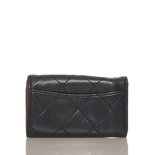 シャネル マトラッセ  6連 キーケース ブラック ラムスキン レディース CHANEL 【中古】