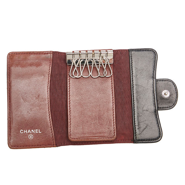 シャネル マトラッセ  6連 キーケース ブラック ラムスキン レディース CHANEL 【中古】