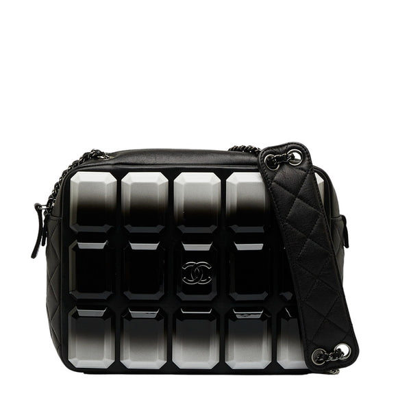 シャネル マトラッセ オンブル ショッピング ポップ アート チェーン ショルダーバッグ ブラック ホワイト ラムスキン レディース CHANEL 【中古】