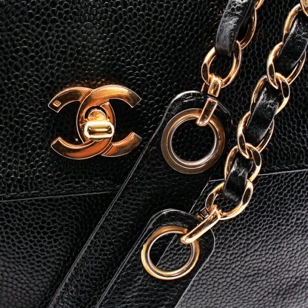 シャネル ブラック キャビアスキン チェーン ショルダーバッグ レディース CHANEL 中古