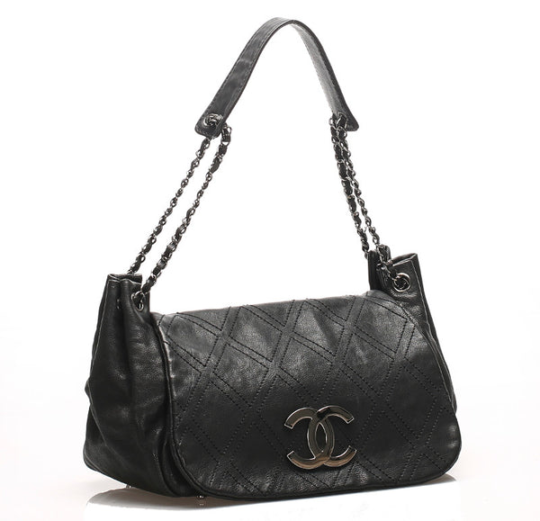 シャネル ブラック  レザー ショルダーバッグ レディース CHANEL 中古