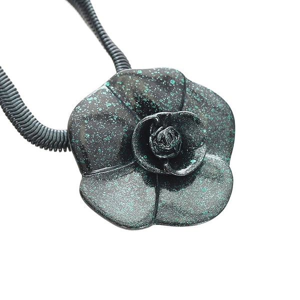 シャネル ブラック メタル カメリアココマークフラワーモチーフ ネックレス レディース CHANEL 【中古】