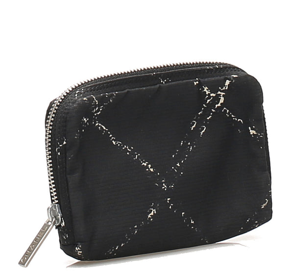 シャネル ブラック ナイロン ポーチ レディース CHANEL 中古