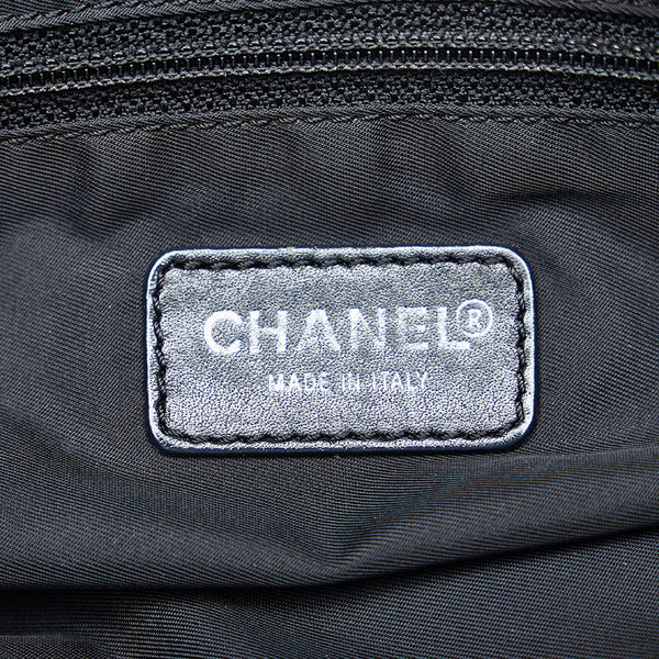 シャネル ニュートラベルライン トートバッグ ブラック ナイロン レザー レディース CHANEL 【中古】