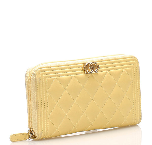 シャネル マトラッセ ココマーク イエロー ラムスキン 長財布 レディース CHANEL 中古