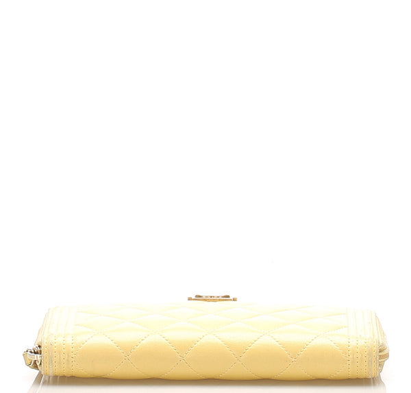 シャネル マトラッセ ココマーク イエロー ラムスキン 長財布 レディース CHANEL 中古