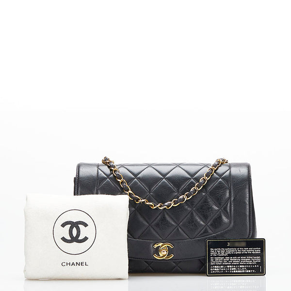 シャネル マトラッセ  ダイアナ ゴールド金具 チェーン ショルダーバッグ ブラック ラムスキン レディース CHANEL 【中古】