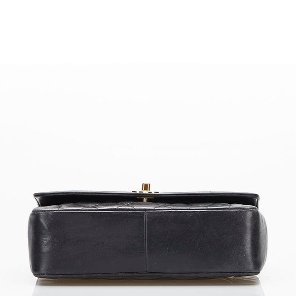 シャネル マトラッセ  ダイアナ ゴールド金具 チェーン ショルダーバッグ ブラック ラムスキン レディース CHANEL 【中古】