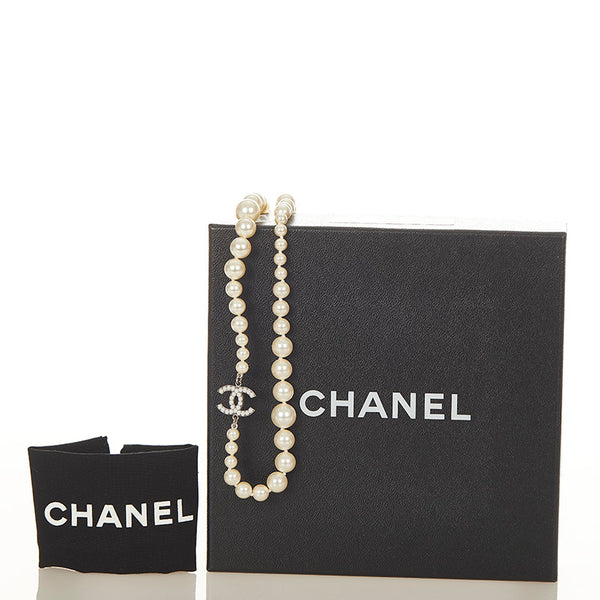 シャネル ホワイト フェイクパール ネックレス レディース CHANEL 【中古】