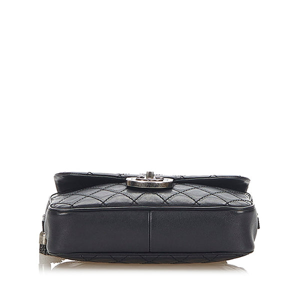 シャネル マイクロココ ココマーク フリンジ ブラック レザー チェーン ショルダーバッグ レディース CHANEL 中古