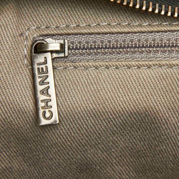 シャネル マトラッセ  17番台 ブラック レザー チェーン ショルダーバッグ レディース CHANEL 中古