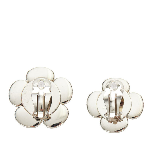 シャネル ホワイト メタル シェル カメリア イヤリング レディース CHANEL 【中古】