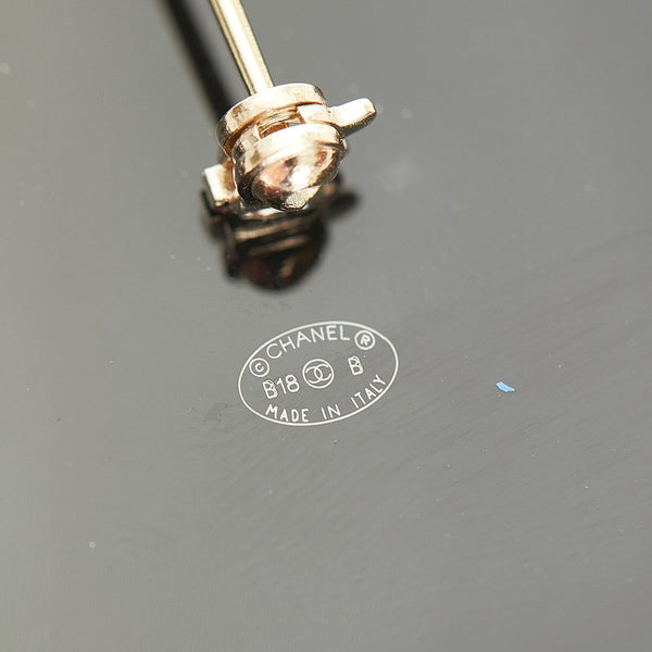 シャネル ブラック プラスチック ブローチ レディース CHANEL 【中古】