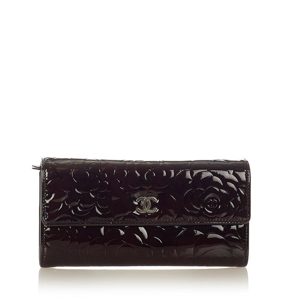 シャネル ブラック パテントレザー 長財布 レディース CHANEL 【中古】