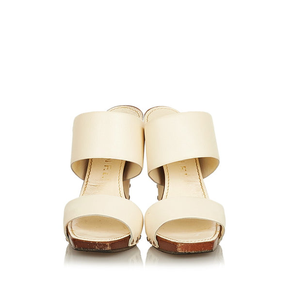 シャネル ホワイト レザー ウッド サンダル レディース CHANEL 【中古】